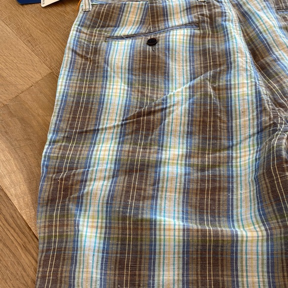 NWT tommy Bahama plaid shorts - Picture 6 of 6